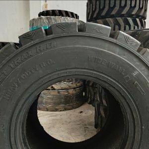 Hình ảnh: Lốp xúc lật - Lốp 12-16.5 JKTYRE