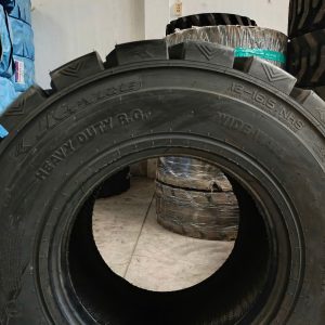 Hình ảnh: Lốp xúc lật - Lốp 12-16.5 JKTYRE