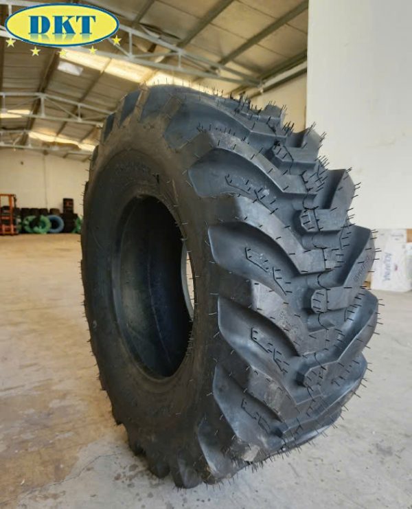 Hình ảnh: Lốp Xúc Lật - Lốp 12.5/70-16 MRF
