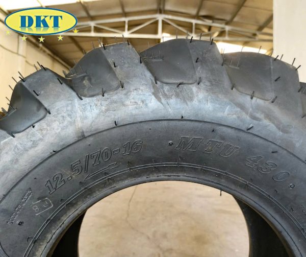 Hình ảnh: Lốp Xúc Lật - Lốp 12.5/70-16 MRF