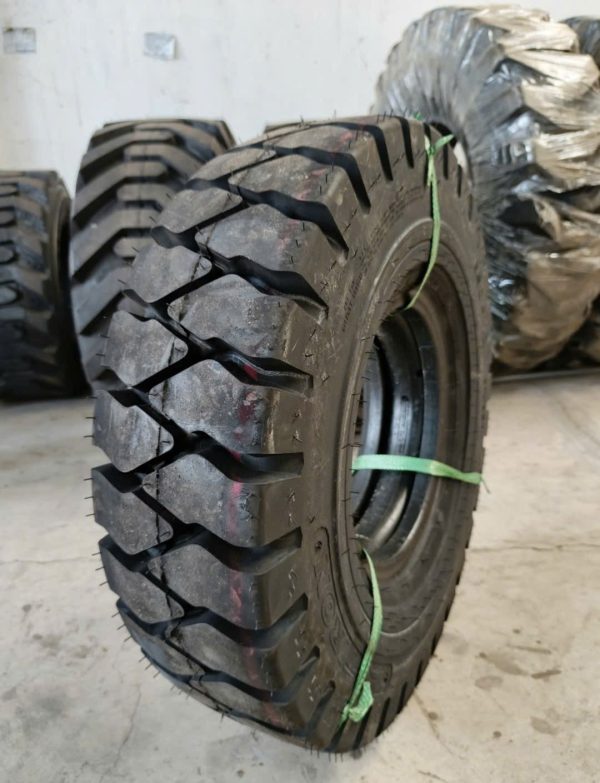 Hình ảnh: Lốp Xe Nâng - Lốp 6.50-10 TIRON