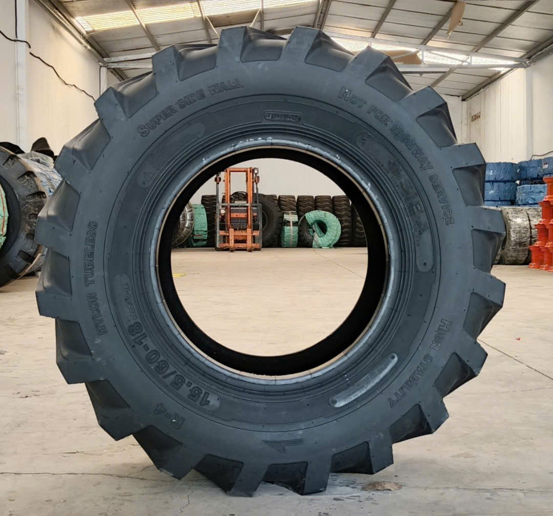 Lốp Xúc Lật - Lốp 15.5/60-18 16PR SIBA