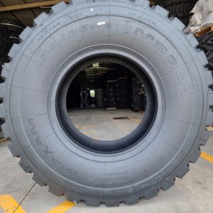 Lốp 17.5R25 MAXAM - Lốp Bố Thép