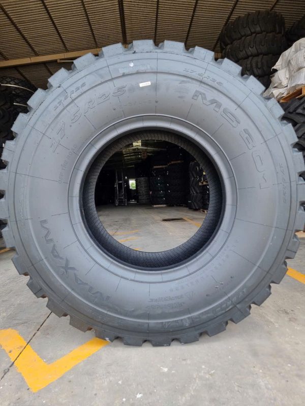 Lốp 17.5R25 MAXAM - Lốp Bố Thép