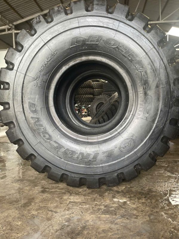Hình ảnh: Lốp Xúc Lật - Lốp 23.5R25 - Lốp Bố Thép