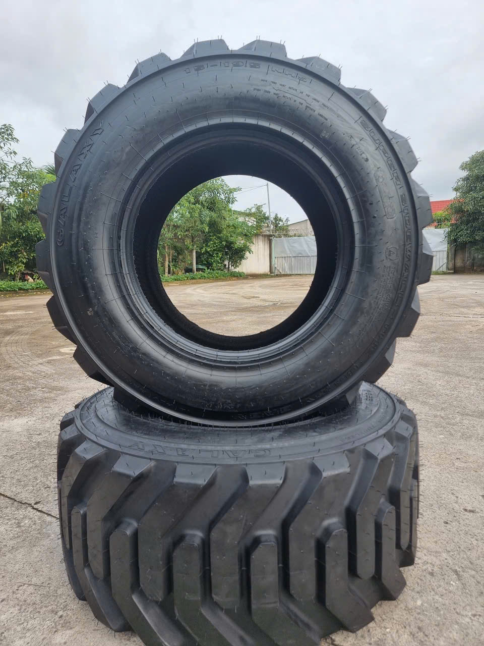 Lốp xúc lật 15-19.5